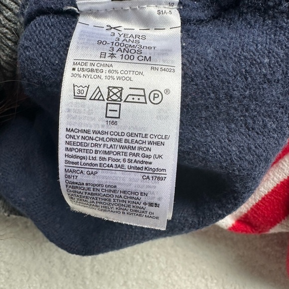 GAP Toddler Boys Firetruck sweater- 3 years toddler- great condition - Picture 2 of 5